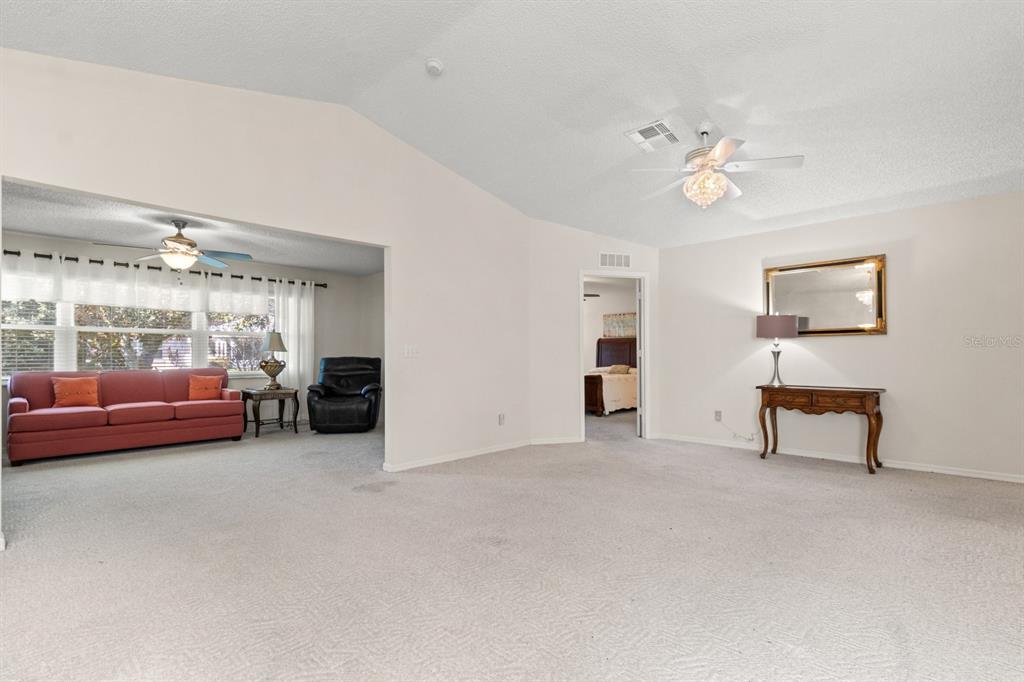 9088 Southwest 95th Terrace Ocala, FL 34481 - Photo 5 of 35