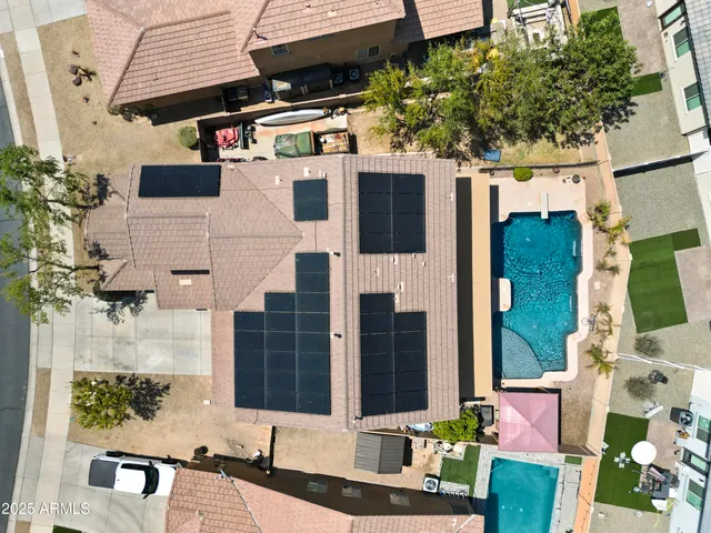 a view of building with an outdoor space