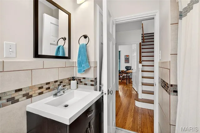 $360,000 | 7465 Drexel Drive, University City, MO 63130