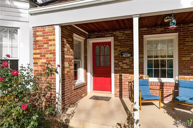 $360,000 | 7465 Drexel Drive, University City, MO 63130