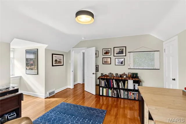 $360,000 | 7465 Drexel Drive, University City, MO 63130