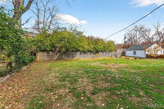 $360,000 | 7465 Drexel Drive, University City, MO 63130