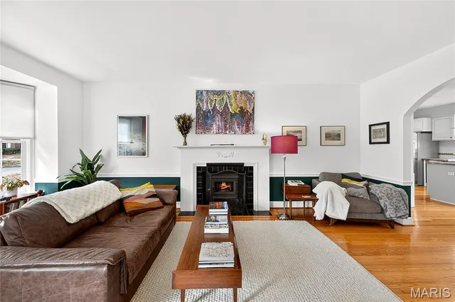 $360,000 | 7465 Drexel Drive, University City, MO 63130