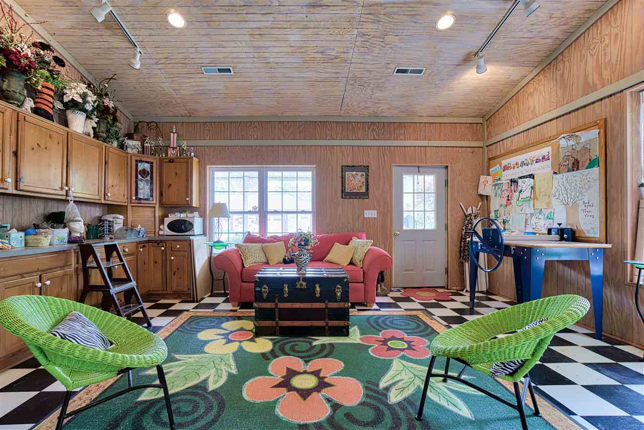 5499 Schneider Road Newburgh, IN 47630 - Photo 12 of 36 Gallery Image 12