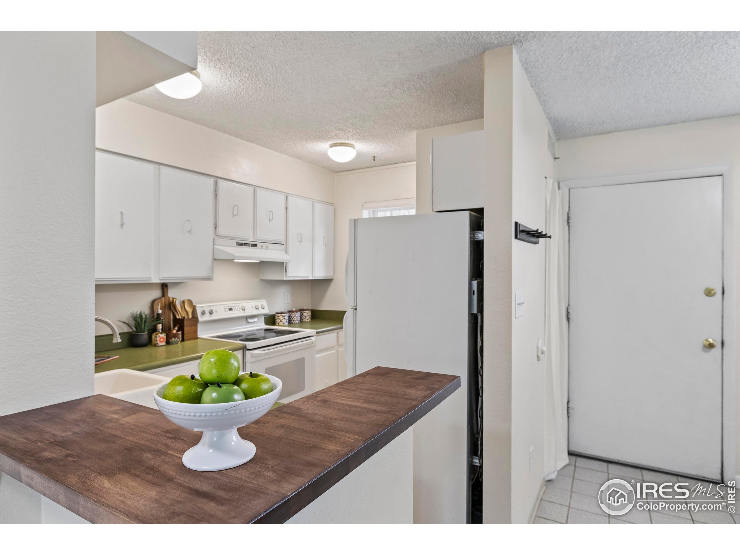 1705 Heatheridge Road, Unit E 101 Fort Collins, CO 80526 - Photo 6 of 31