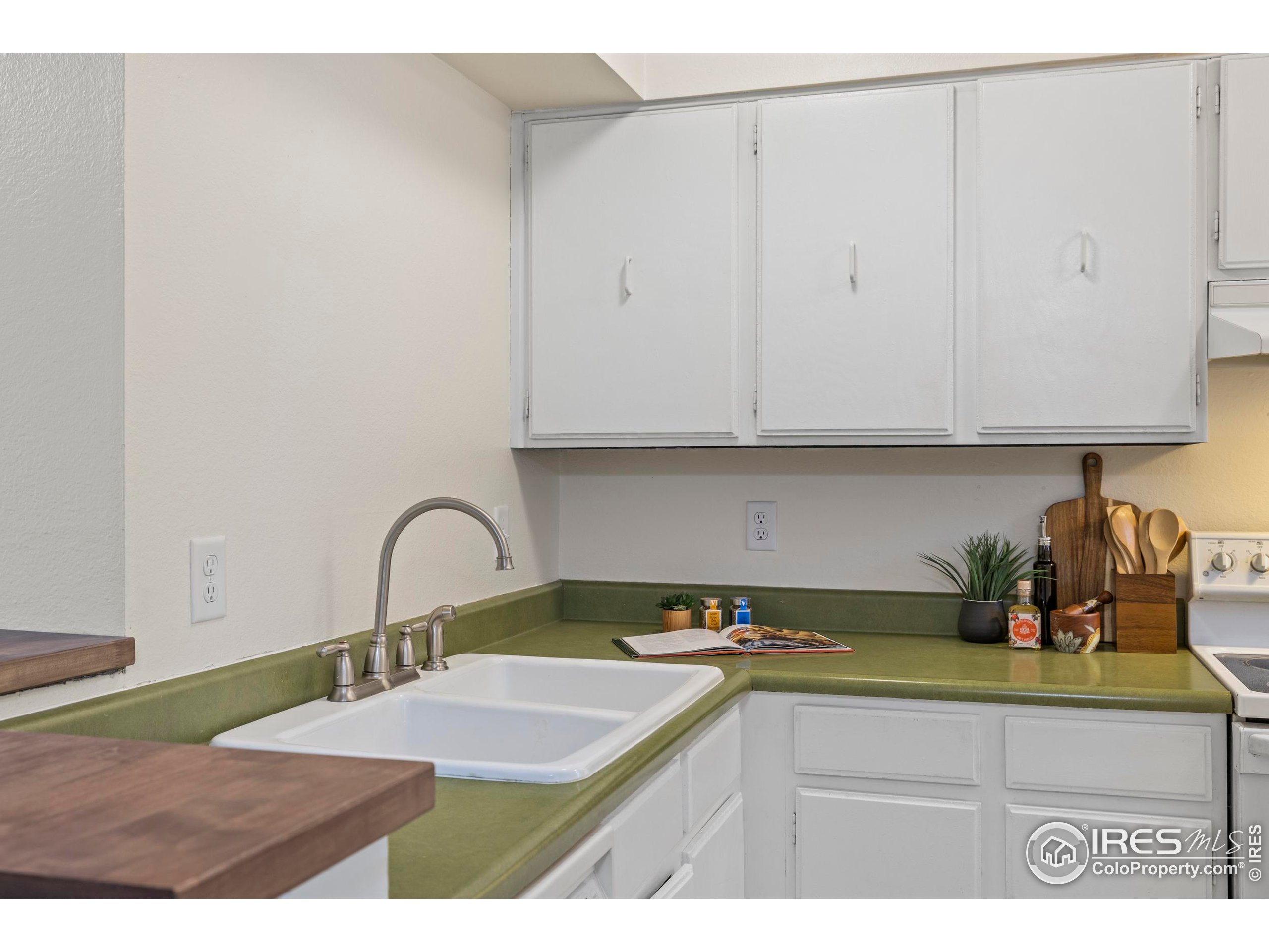 1705 Heatheridge Road, Unit E 101 Fort Collins, CO 80526 - Photo 7 of 31