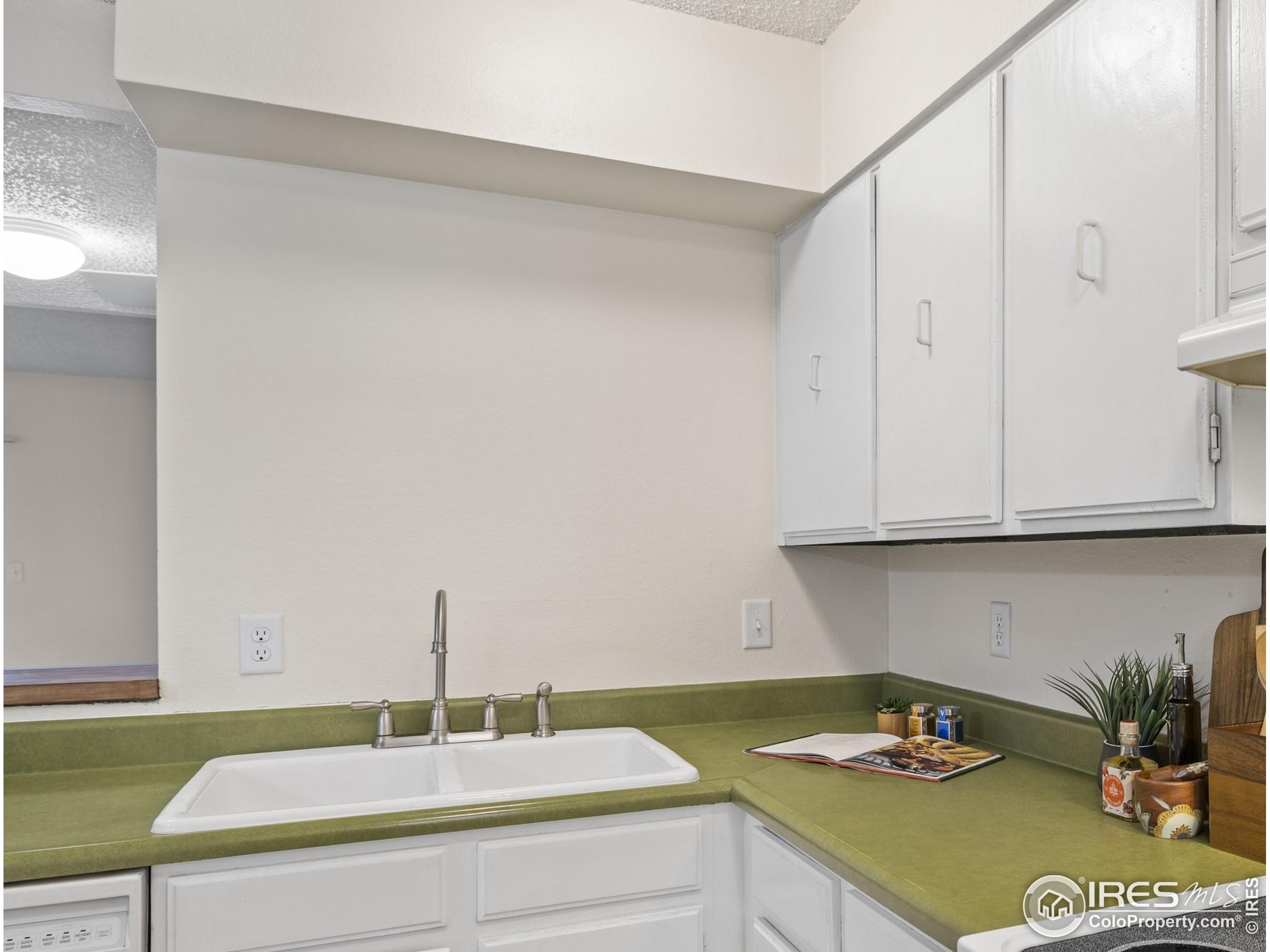 1705 Heatheridge Road, Unit E 101 Fort Collins, CO 80526 - Photo 8 of 31