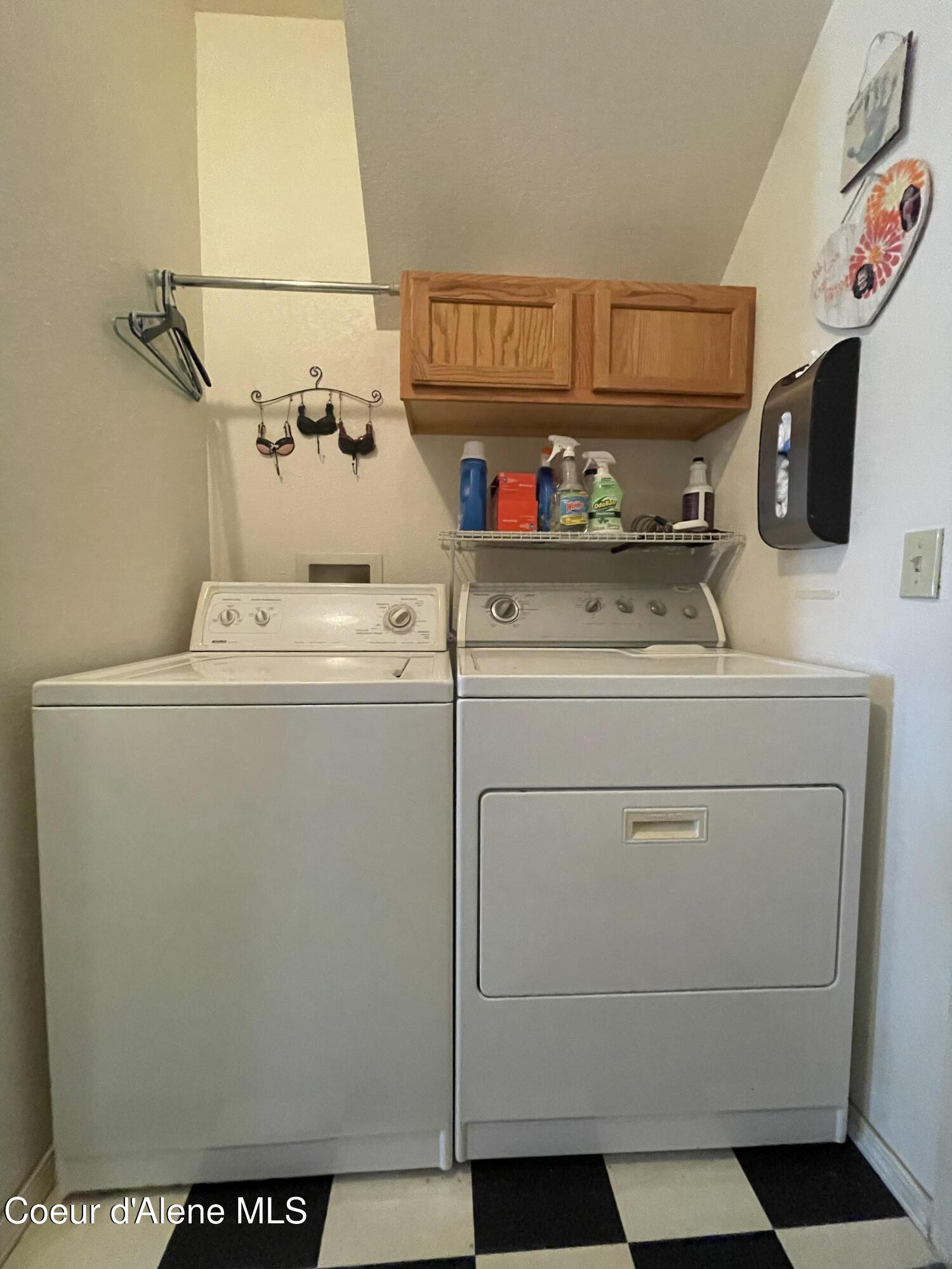 1201 Spruce Street Sandpoint, ID 83864 - Photo 20 of 47 Main Floor Laundry