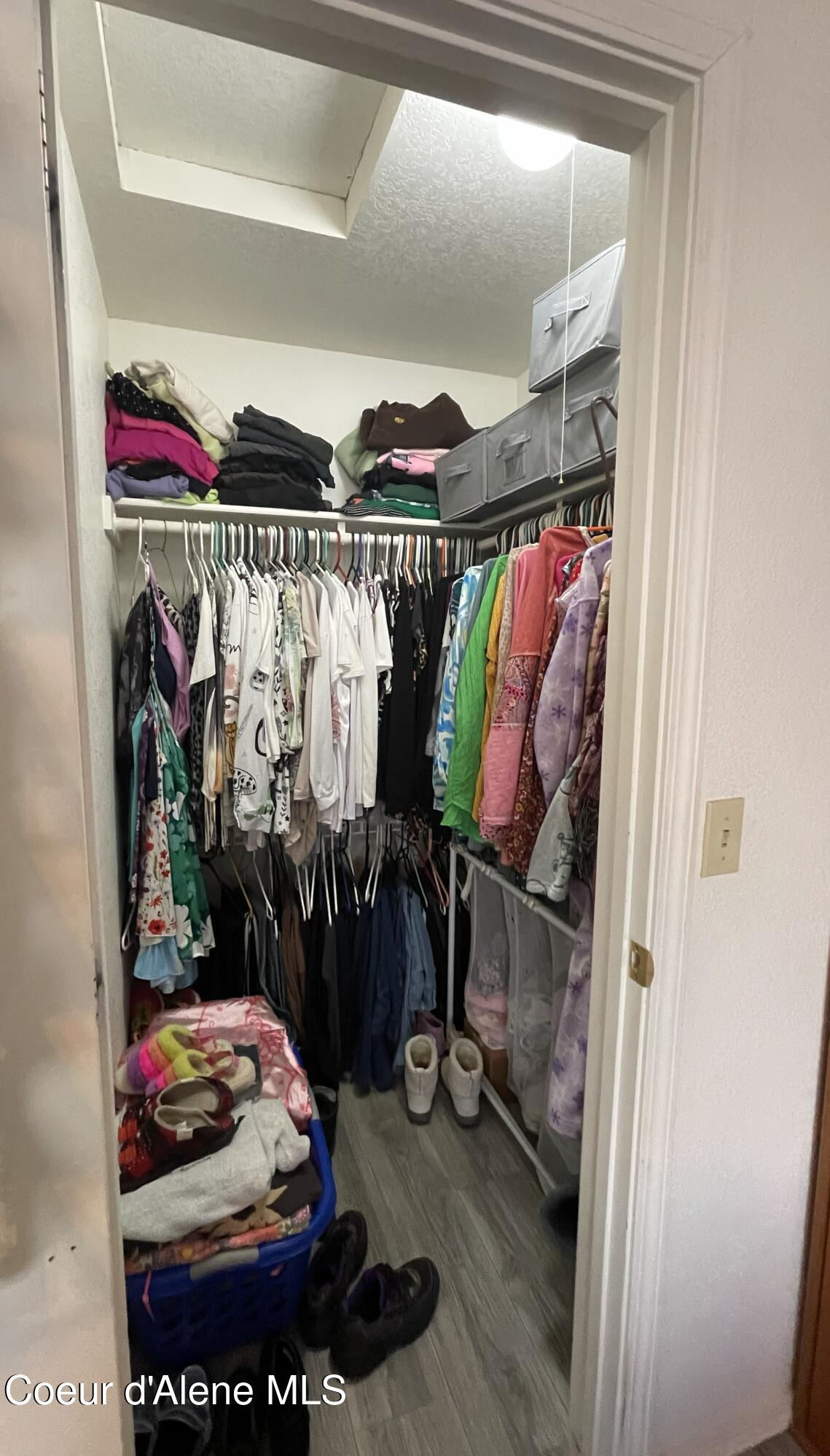 1201 Spruce Street Sandpoint, ID 83864 - Photo 34 of 47 En suite w Walk-in Closet