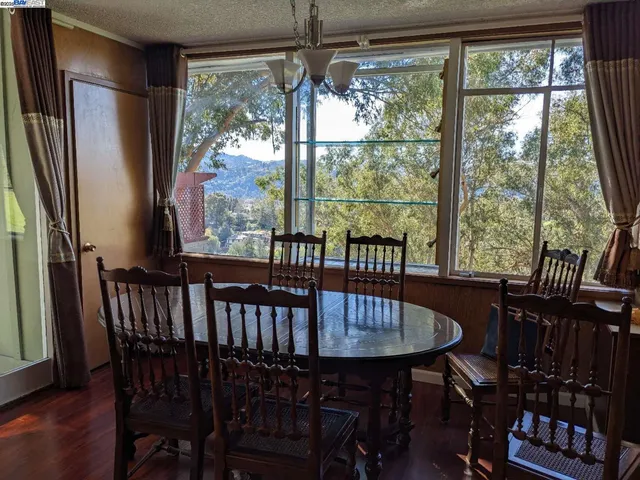 $2,350,000 | 194 Hillcroft Way, Walnut Creek, CA 94597