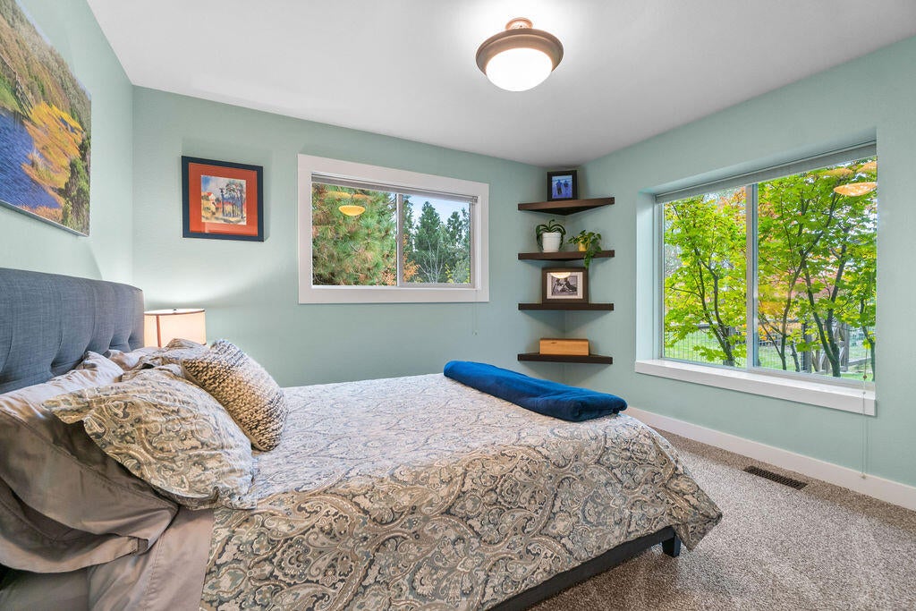 62508 Quail Ridge Road Bend, OR 97701 - Photo 13 of 36 Bedroom 4