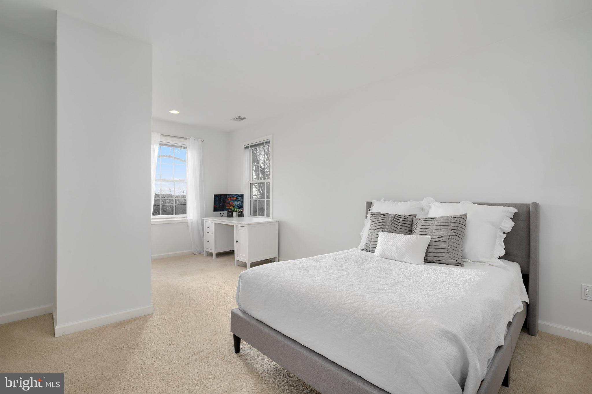 6705 Barr Road Bethesda, MD 20817 - Photo 42 of 67