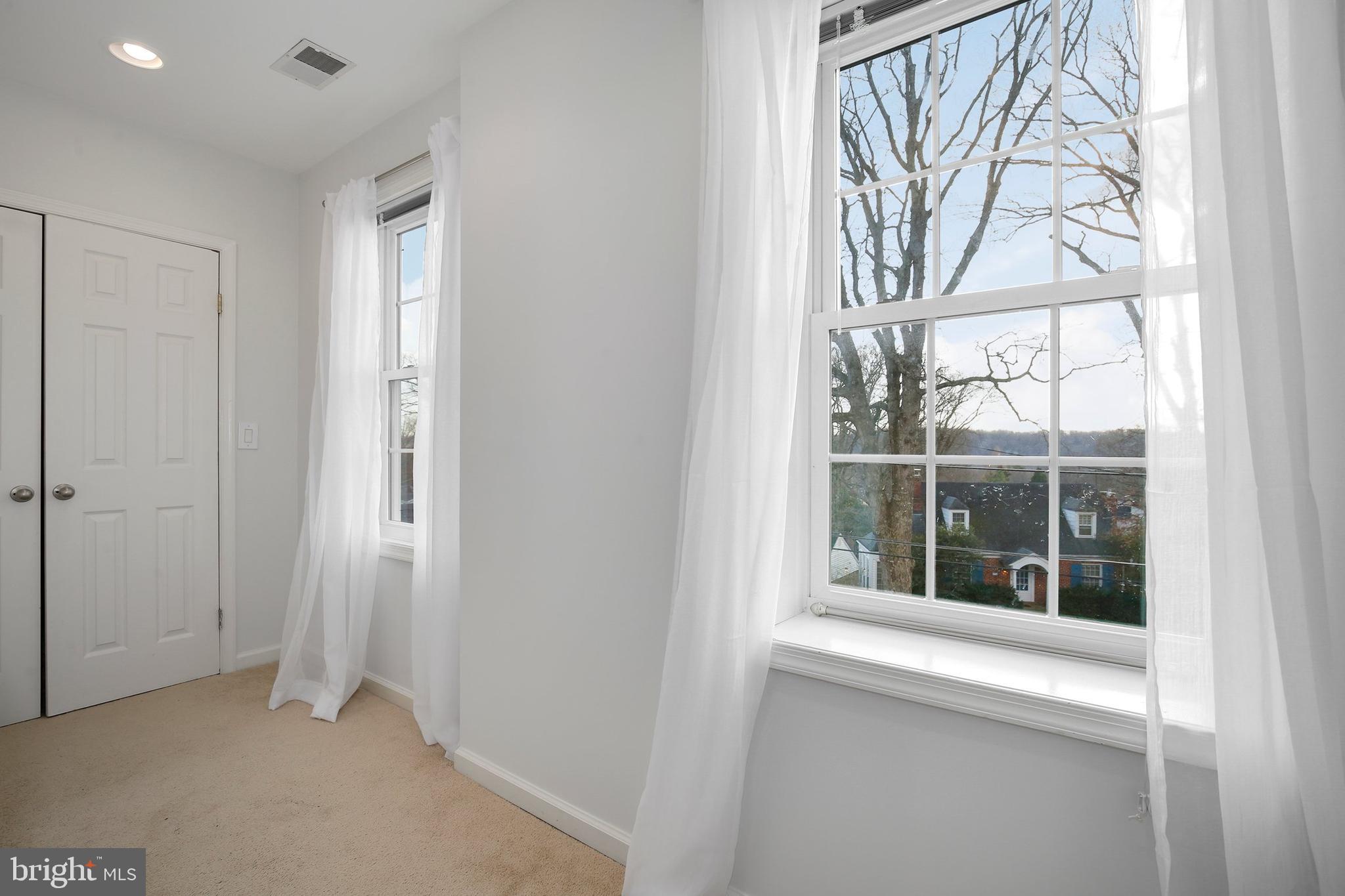 6705 Barr Road Bethesda, MD 20817 - Photo 44 of 67