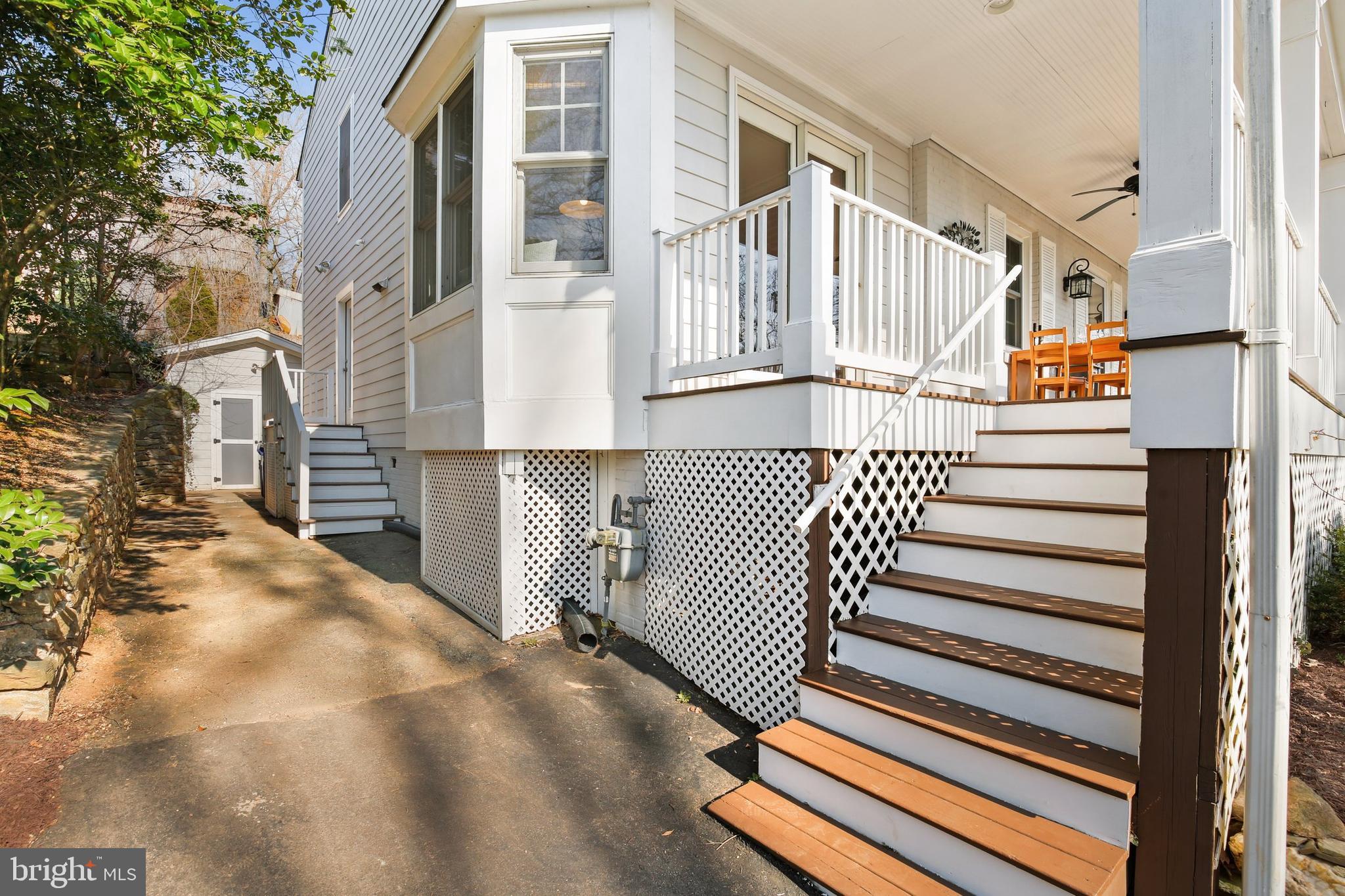 6705 Barr Road Bethesda, MD 20817 - Photo 7 of 67