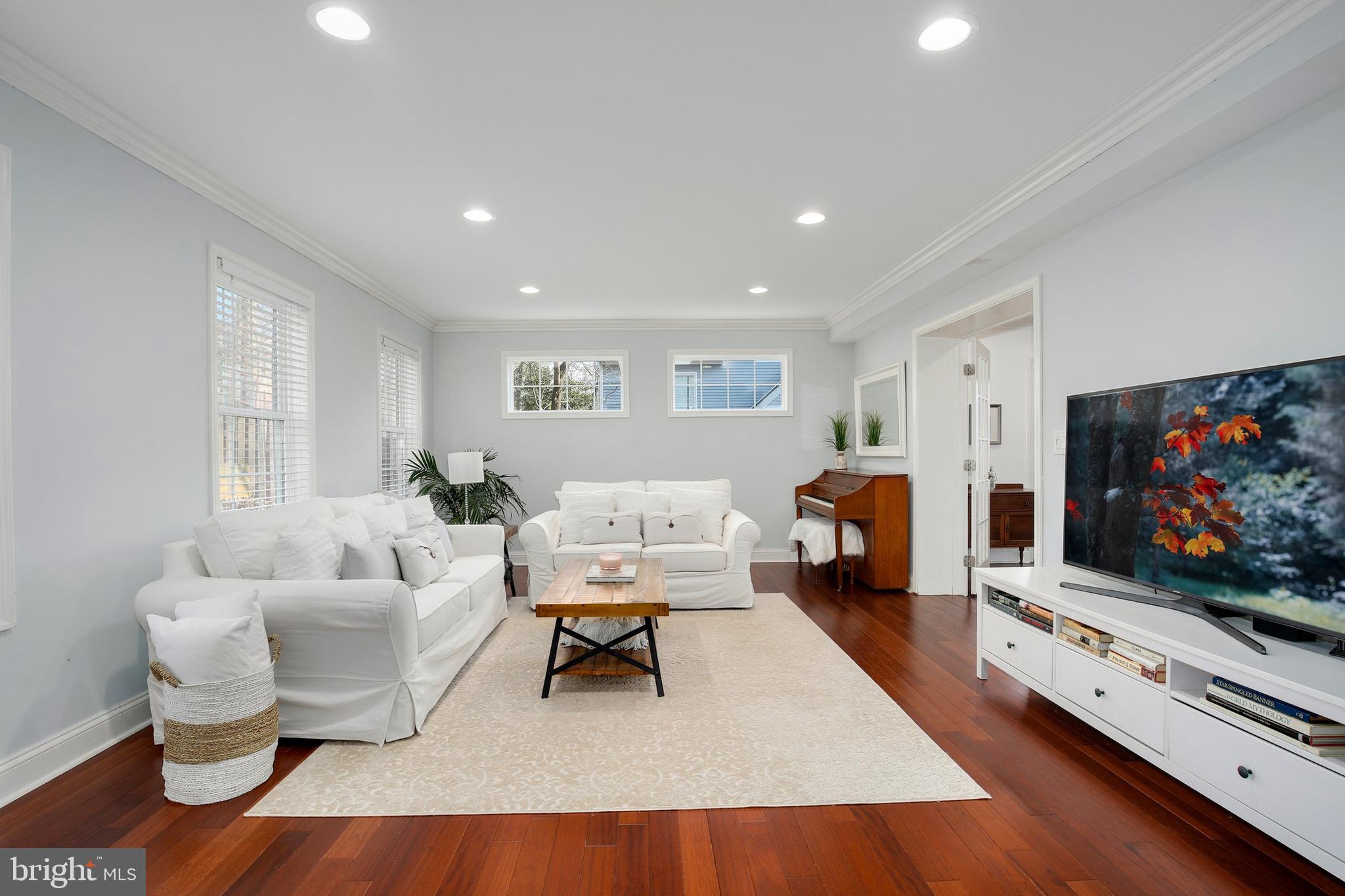 6705 Barr Road Bethesda, MD 20817 - Photo 8 of 67