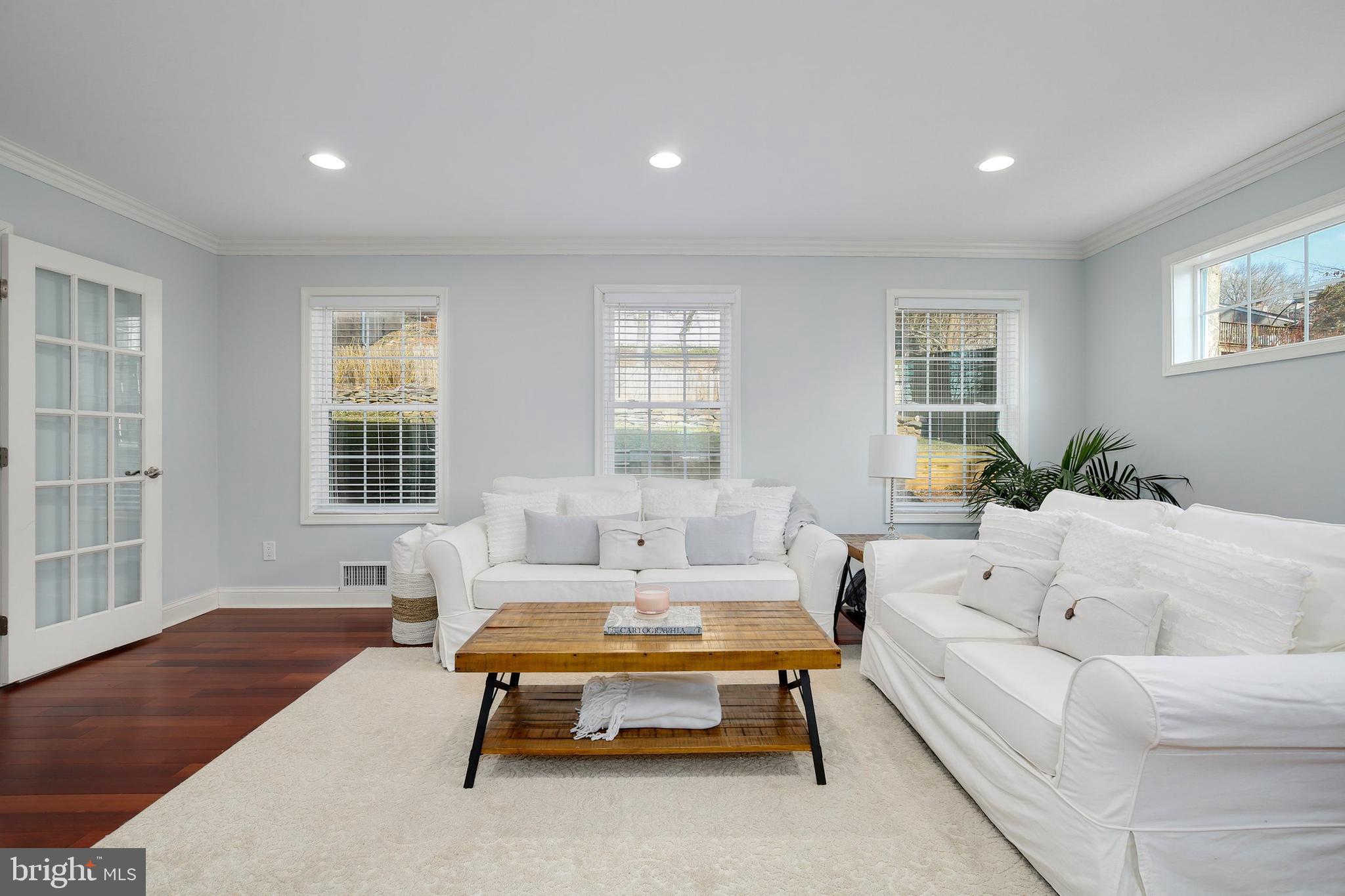 6705 Barr Road Bethesda, MD 20817 - Photo 9 of 67