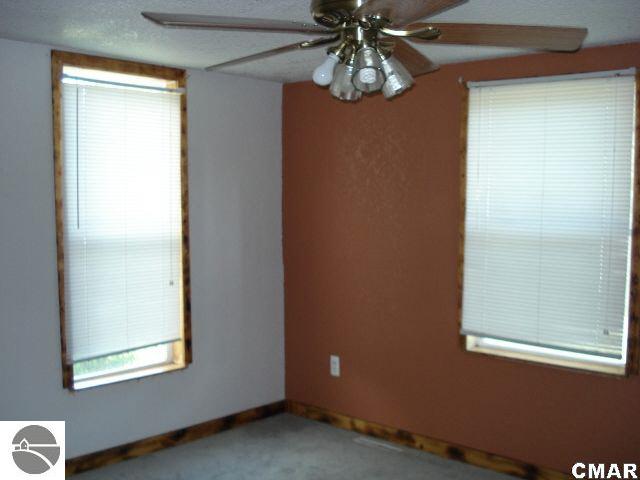 8102 East Pleasant Valley Road Shepherd, MI 48883 - Photo 10 of 20 1767255-9.JPG