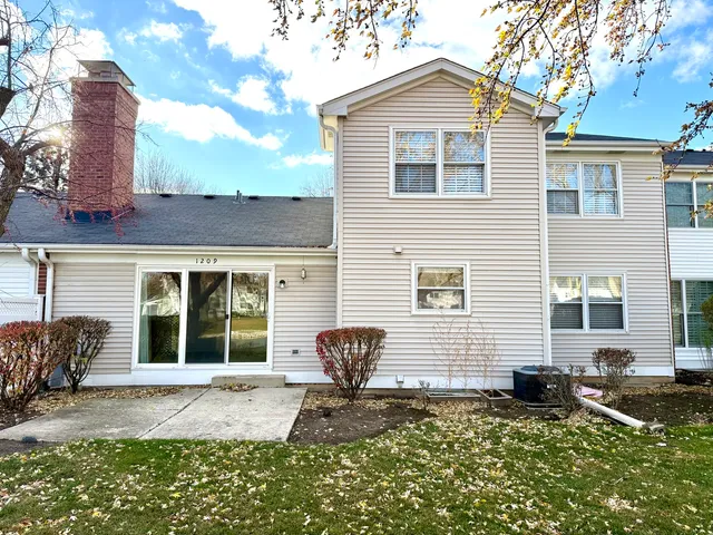 $3,500 | 1209 West Bauer Road, Naperville, IL 60563