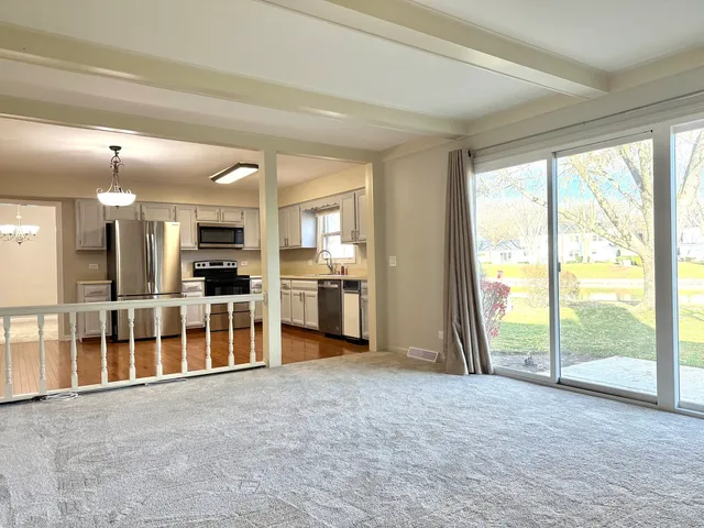 $3,500 | 1209 West Bauer Road, Naperville, IL 60563