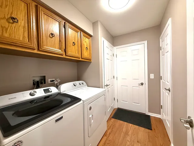 $3,500 | 1209 West Bauer Road, Naperville, IL 60563