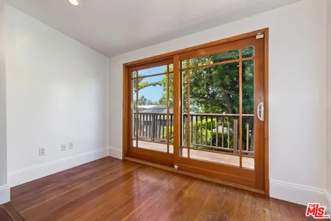 $2,098,000 | 737 Ashland Avenue, Santa Monica, CA 90405