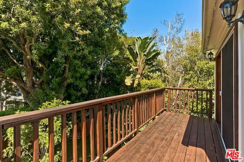 $2,098,000 | 737 Ashland Avenue, Santa Monica, CA 90405
