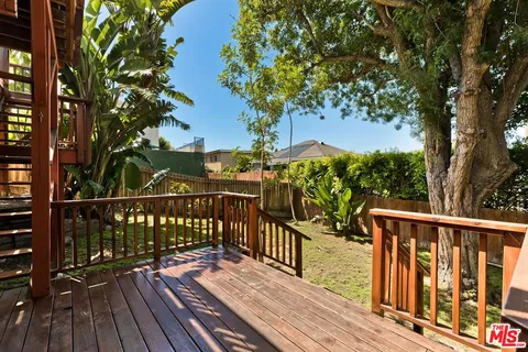 $2,098,000 | 737 Ashland Avenue, Santa Monica, CA 90405