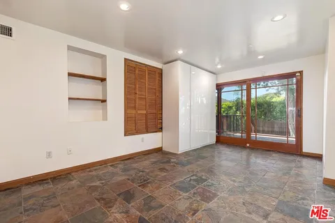 $2,098,000 | 737 Ashland Avenue, Santa Monica, CA 90405