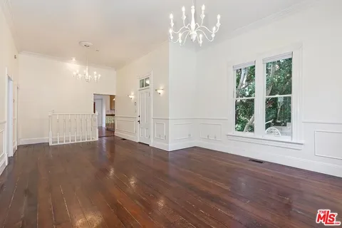 $2,098,000 | 737 Ashland Avenue, Santa Monica, CA 90405
