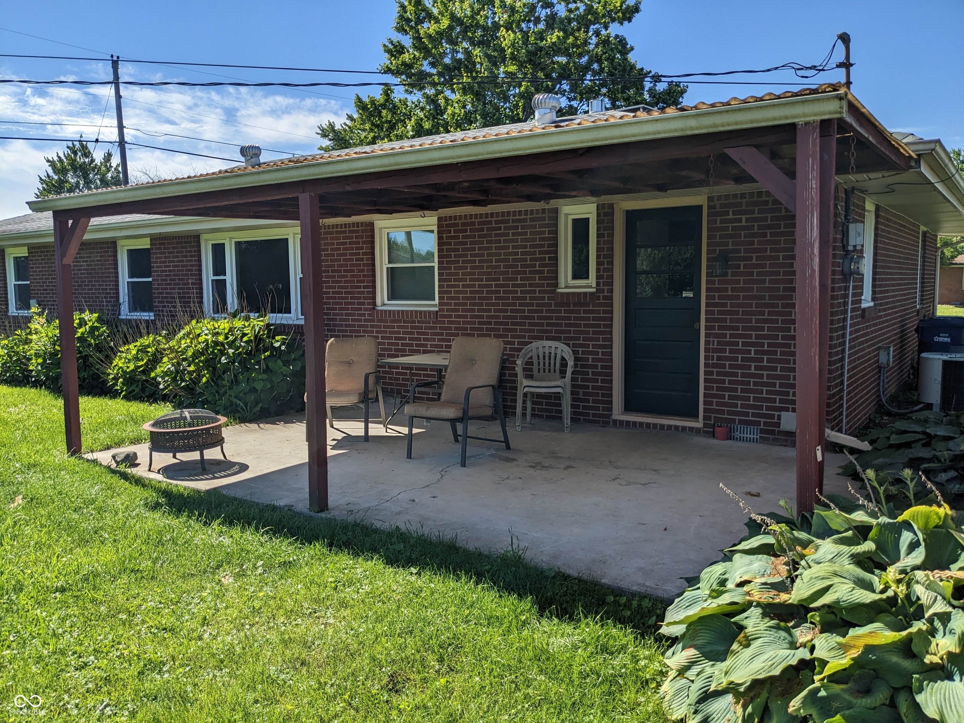 216 East 49th Street Anderson, IN 46013 - Photo 12 of 15