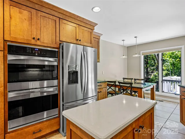 $999,995 | 150 Sondley Parkway, Asheville, NC 28805