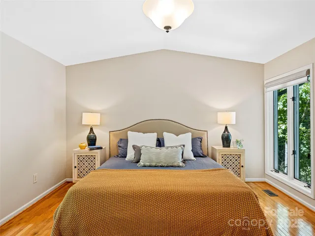 $999,995 | 150 Sondley Parkway, Asheville, NC 28805