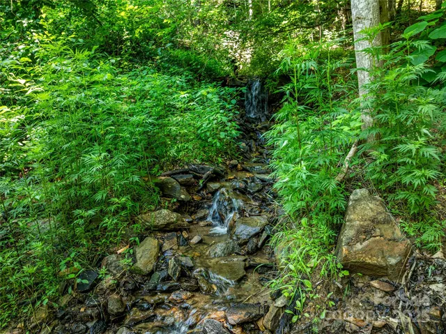 $999,995 | 150 Sondley Parkway, Asheville, NC 28805