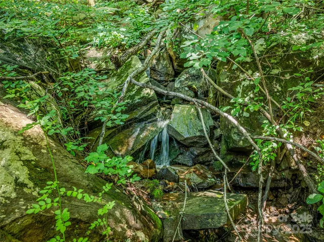 $999,995 | 150 Sondley Parkway, Asheville, NC 28805