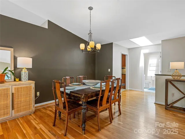 $999,995 | 150 Sondley Parkway, Asheville, NC 28805