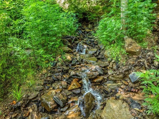 $999,995 | 150 Sondley Parkway, Asheville, NC 28805