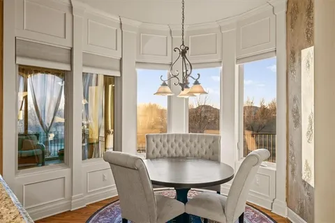 $915,000 | 8050 North Caldwell Avenue, Parkville, MO 64152