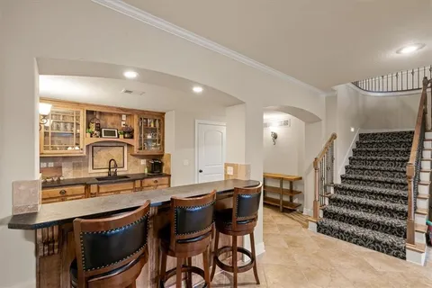 $899,999 | 8050 North Caldwell Avenue, Parkville, MO 64152