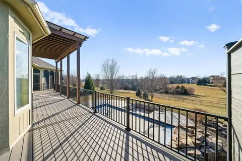 $899,999 | 8050 North Caldwell Avenue, Parkville, MO 64152