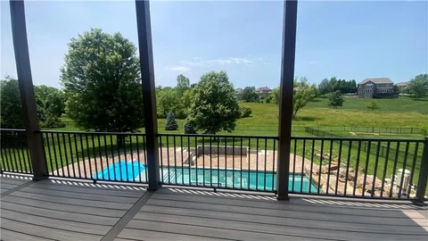 $915,000 | 8050 North Caldwell Avenue, Parkville, MO 64152