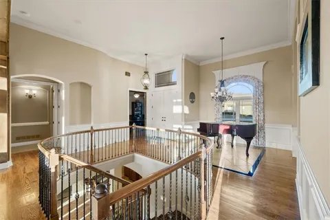 $899,999 | 8050 North Caldwell Avenue, Parkville, MO 64152