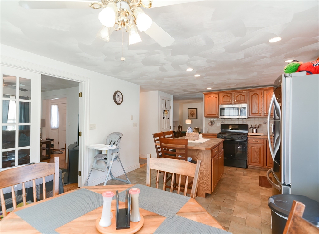 25 Dunster Road Everett, MA 02149 - Photo 7 of 29 Gallery Image 7