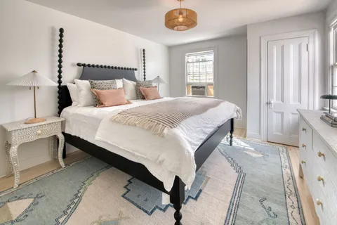 93 Egypt Lane, East Hampton, NY 11937