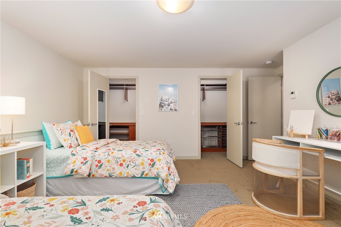 9738 Sand Point Way Northeast Seattle, WA 98115 - Photo 24 of 38 Gallery Image 24