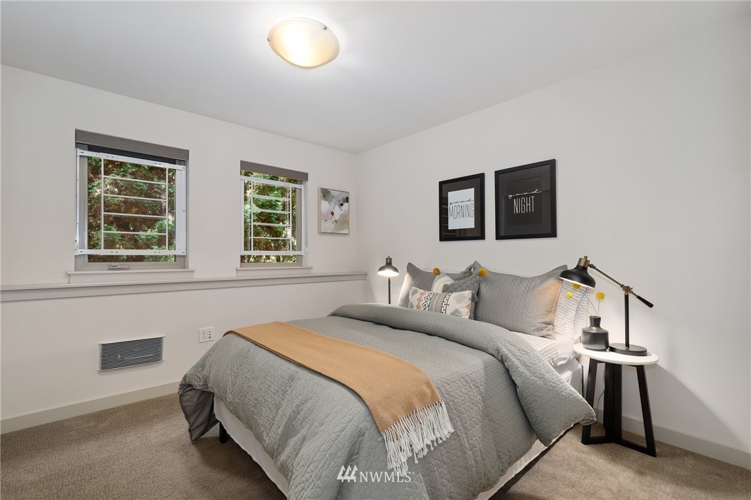 9738 Sand Point Way Northeast Seattle, WA 98115 - Photo 28 of 38 Gallery Image 28