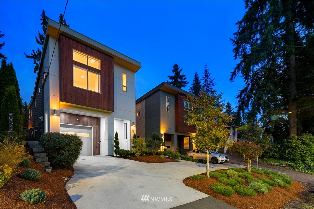 9738 Sand Point Way Northeast Seattle, WA 98115 - Photo 32 of 38 Gallery Image 32