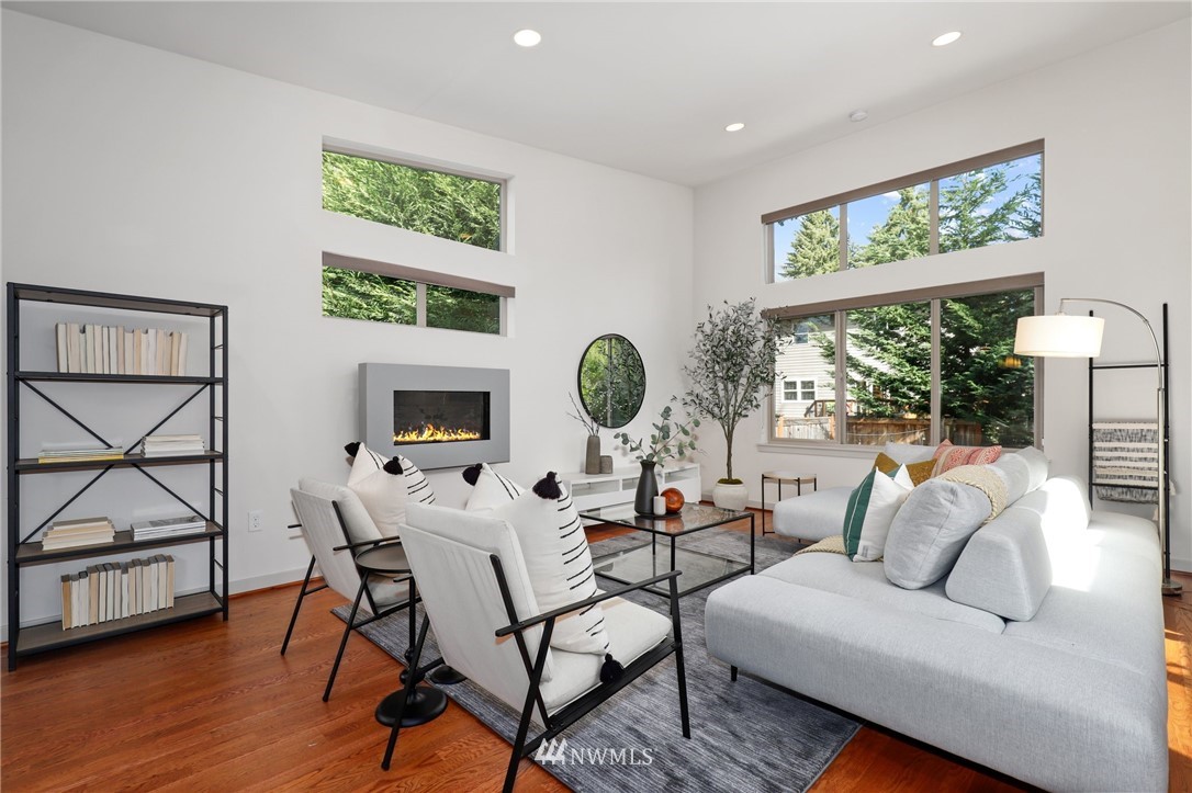9738 Sand Point Way Northeast Seattle, WA 98115 - Photo 6 of 38 Gallery Image 6