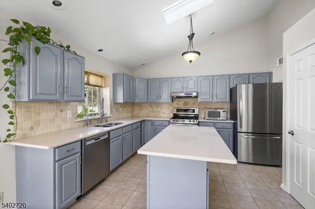 $3,900 | 6 Hoagland Court, Bridgewater, NJ 08807