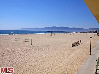 4 Lighthouse Street, Unit 2 Marina del Rey, CA 90292 - Photo 1 of 1 Gallery Image 1