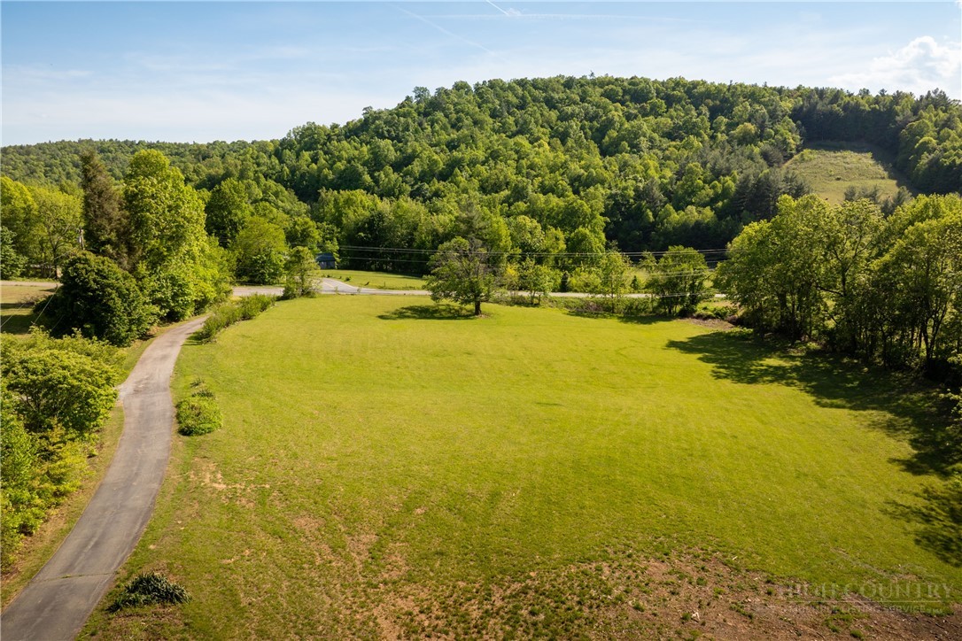 466 Stony Fork Road Deep Gap, NC 28618 - Photo 5 of 49